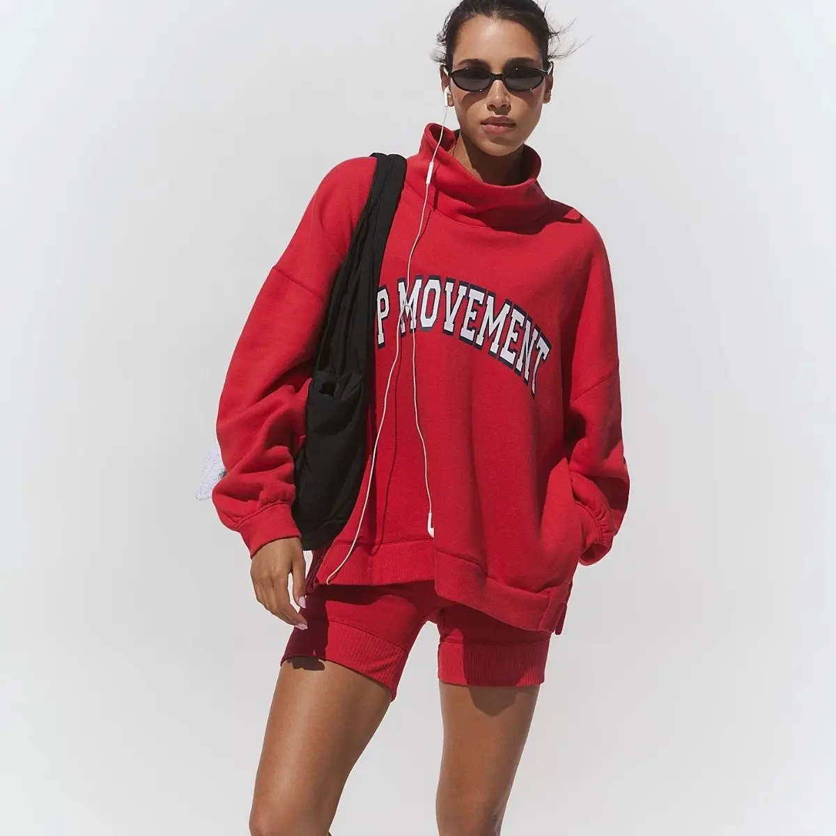 Navigating the Transition: The Ultimate Guide to Fall Athletic Layering and Transitional Workout Wear