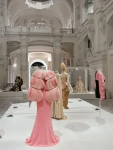 Fashion & Style Trends